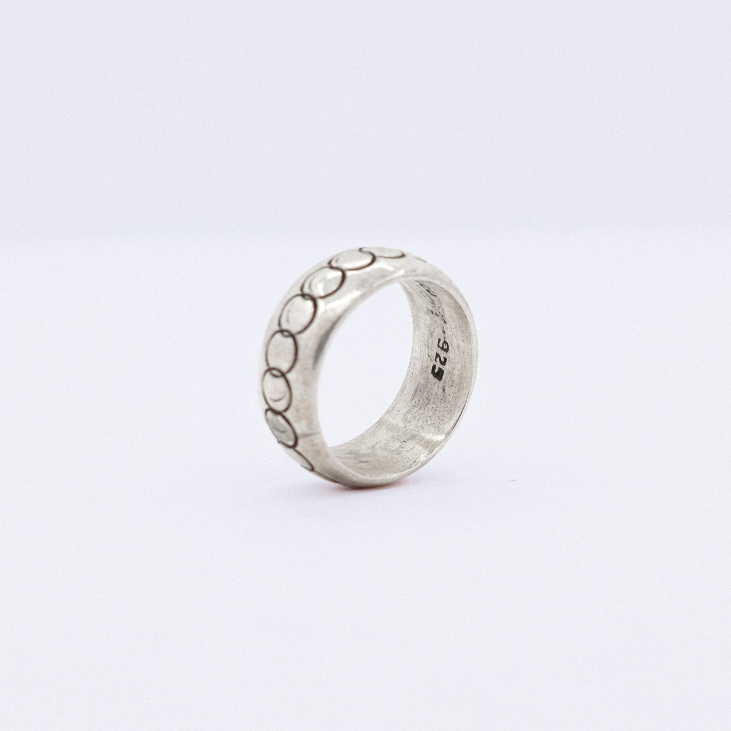 vintage circles ring P47.N61.