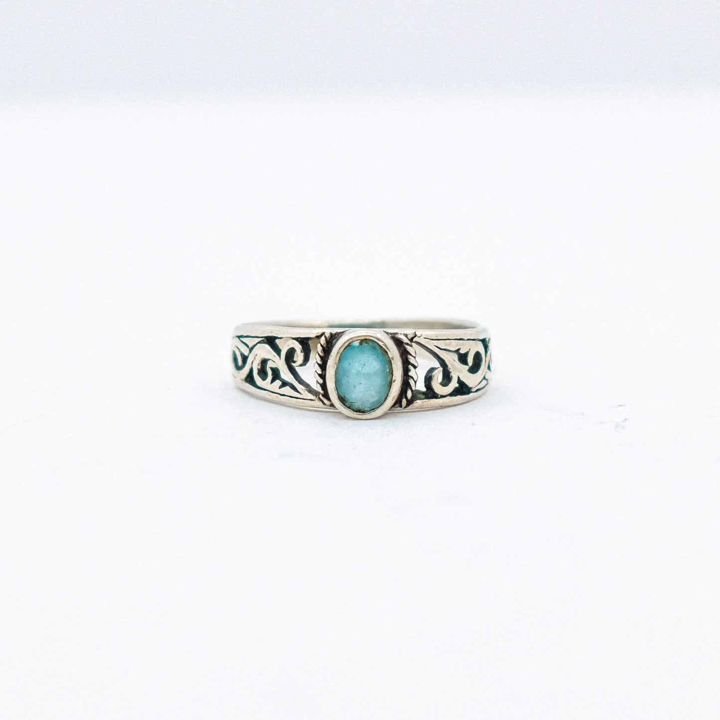 vintage spinel ring P47.N61.