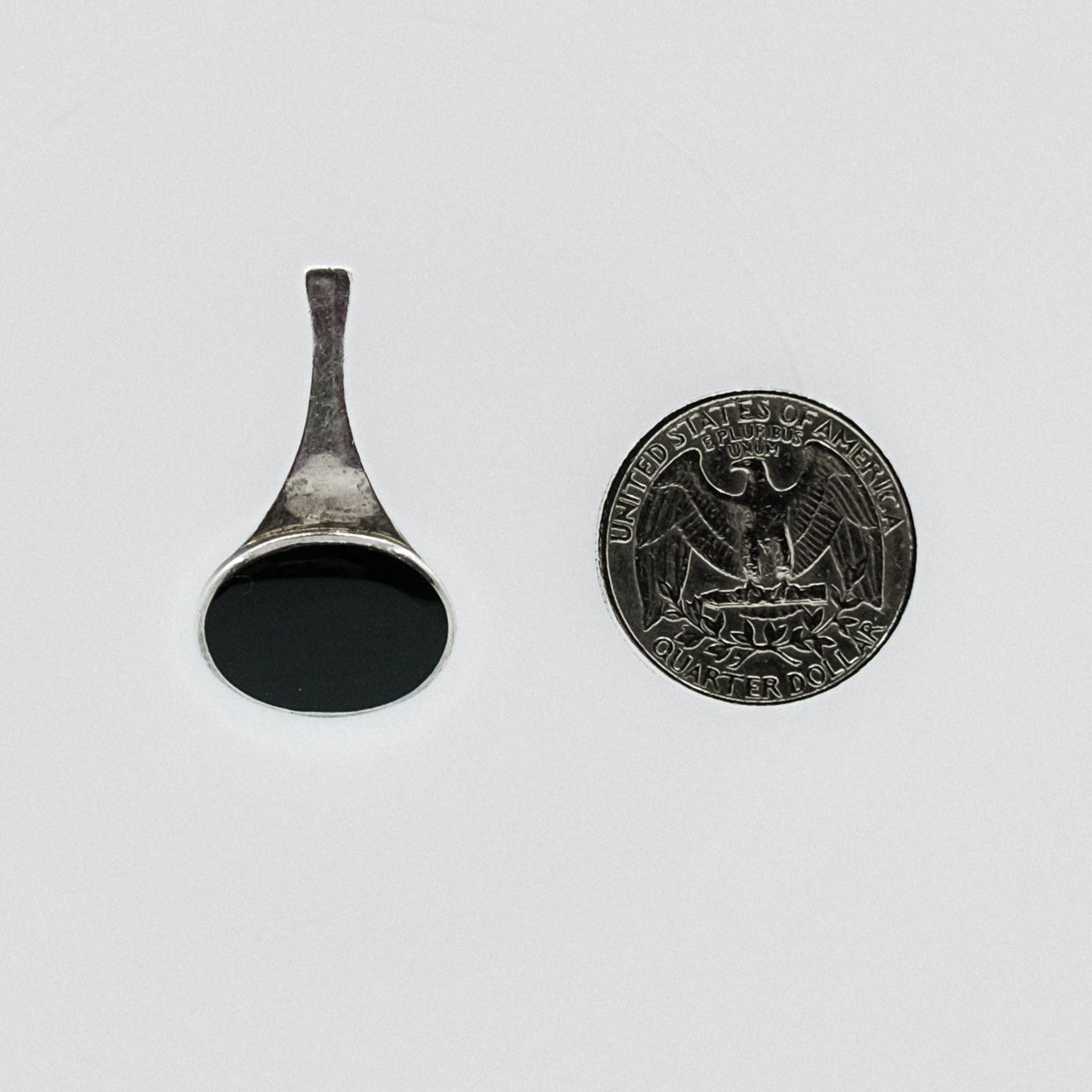 black onyx pendent P47.N61.