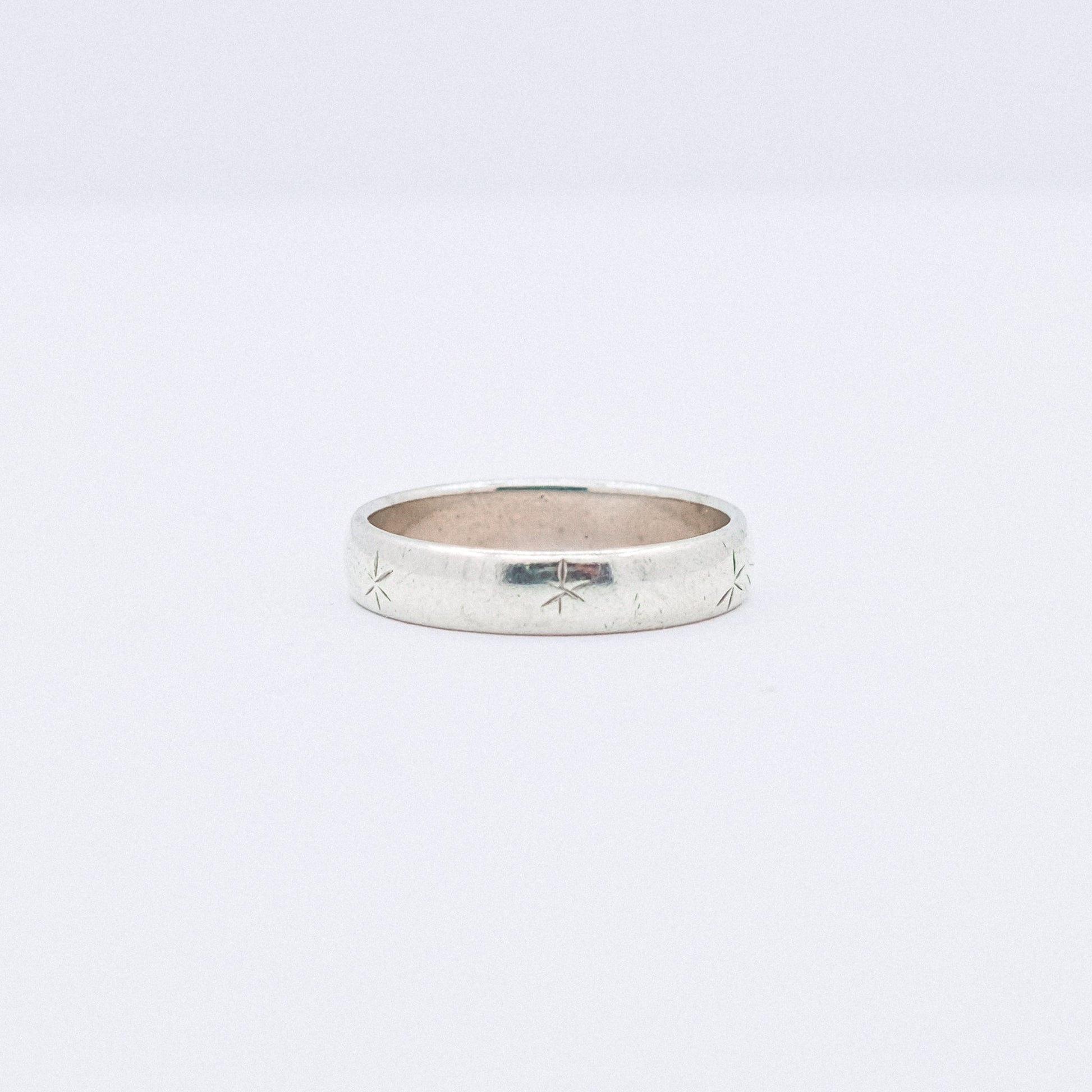vintage star cut ring P47.N61.