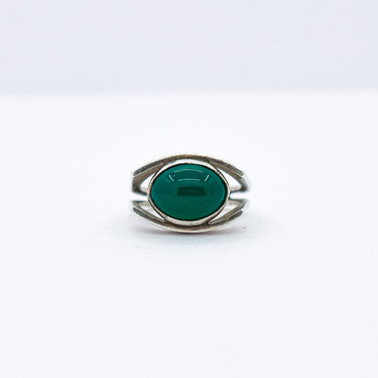 vintage jade modern ring P47.N61.