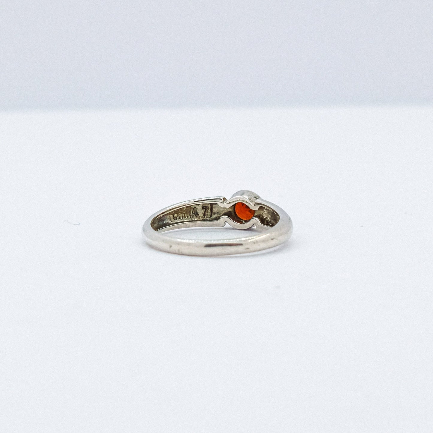 vintage minimalists garnet ring P47.N61.