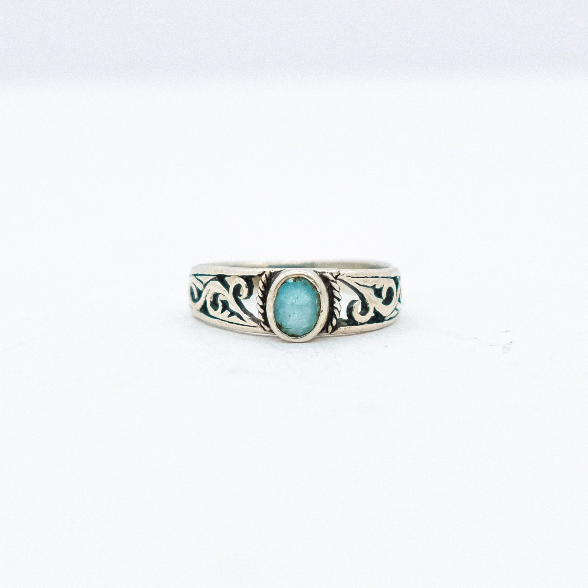 vintage spinel ring P47.N61.