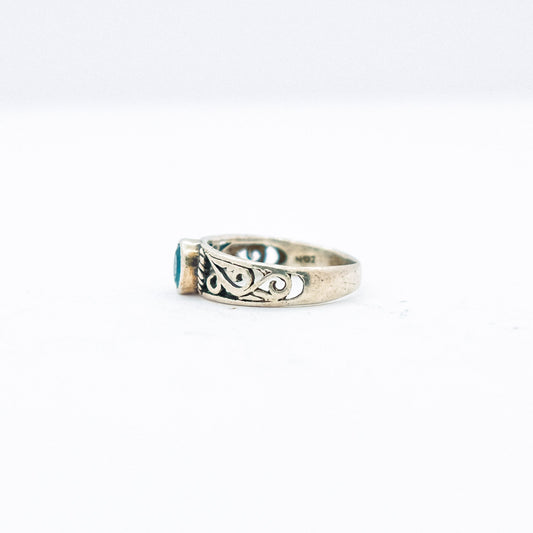 vintage spinel ring P47.N61.
