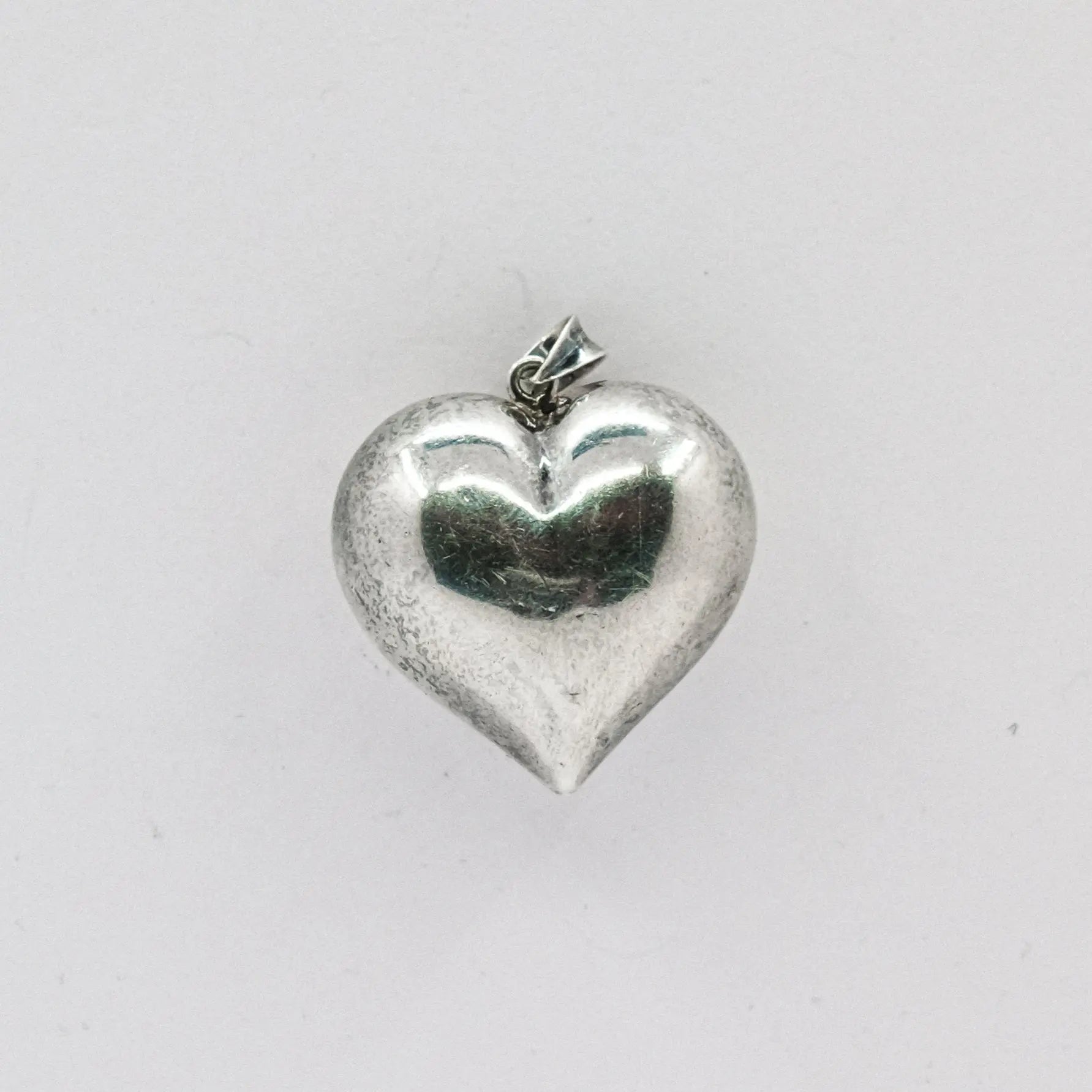 vintage small puff heart pendant My Store